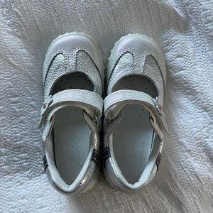 NEW Ecco toddler shoes sneakers maryjanes size 8